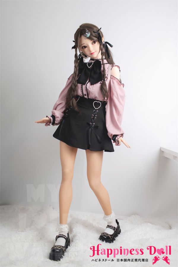 スカートを履かせたラブドール